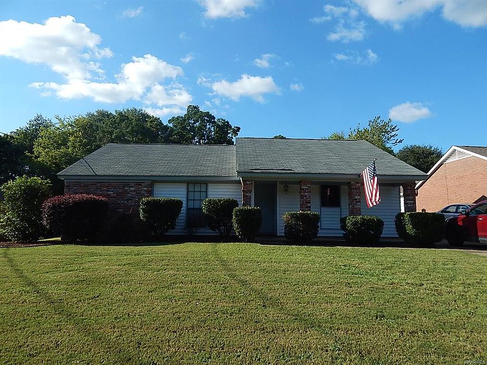 1st image of 3217 Milan Dr