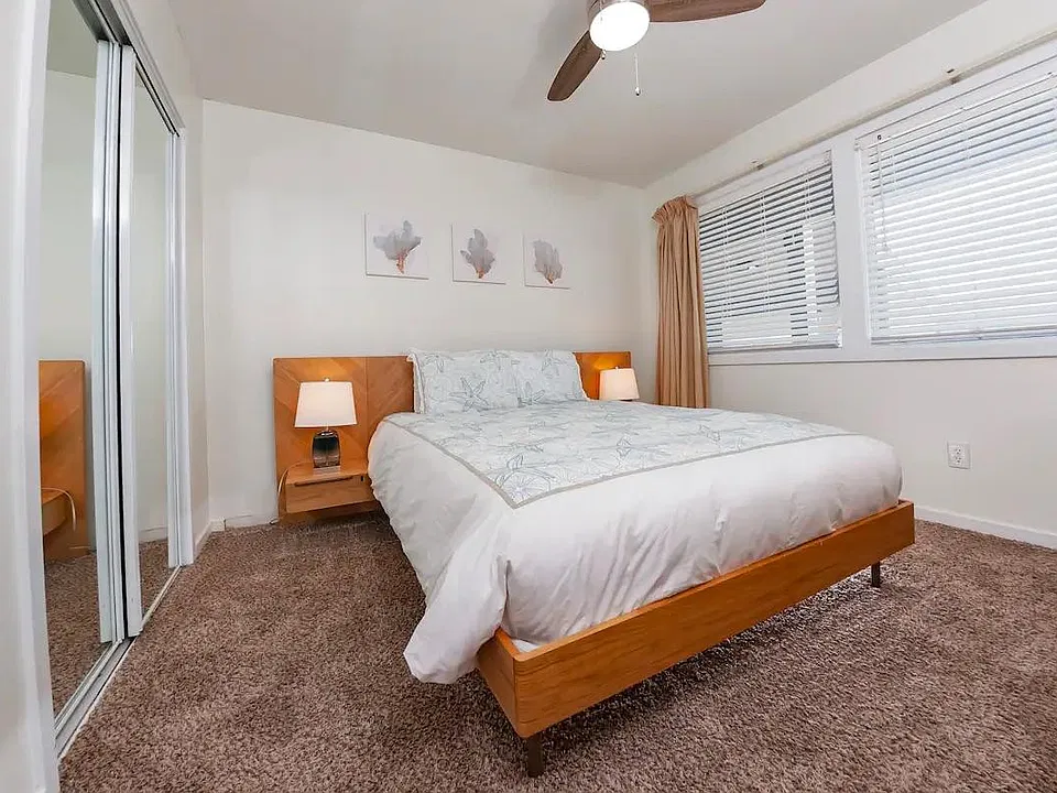 6127 Harbourside Dr