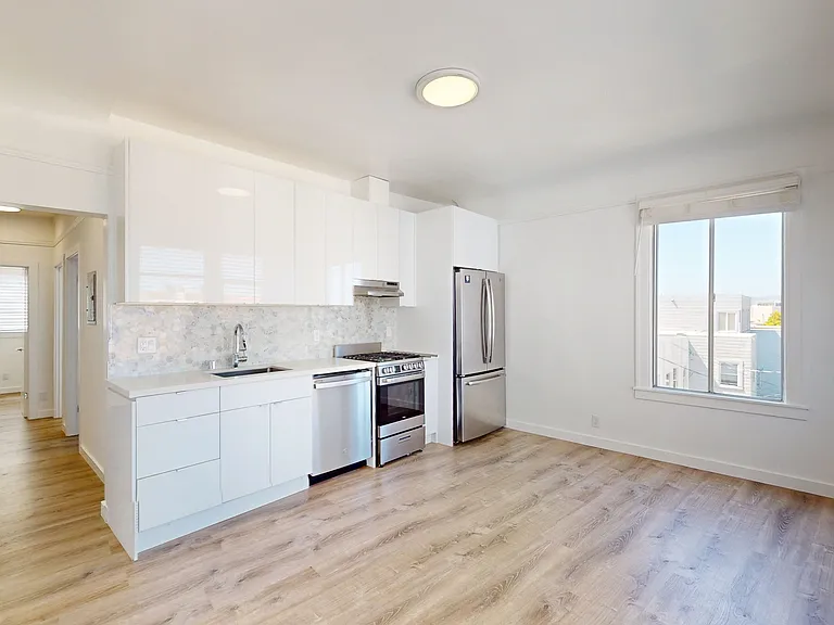 90 Alhambra St #406 — Photo 3