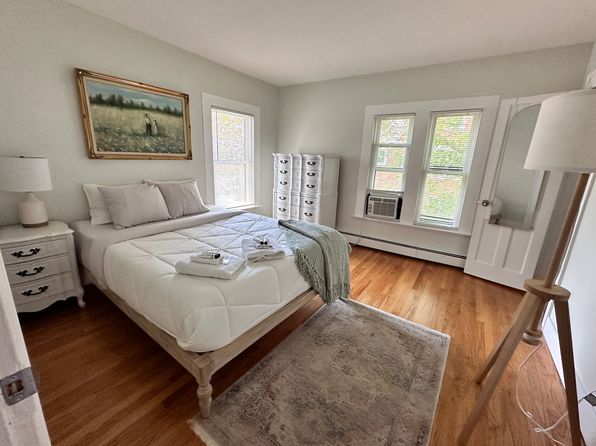 27 Hollister St UNIT 27