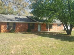 1231 N Tanglewood Ln, Hugo, OK 74743