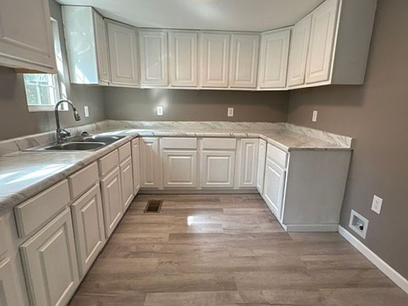 2nd image of 1608 Joy Blvd
