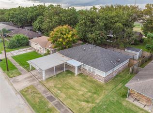 437 E 2nd St, Deer Park, TX 77536