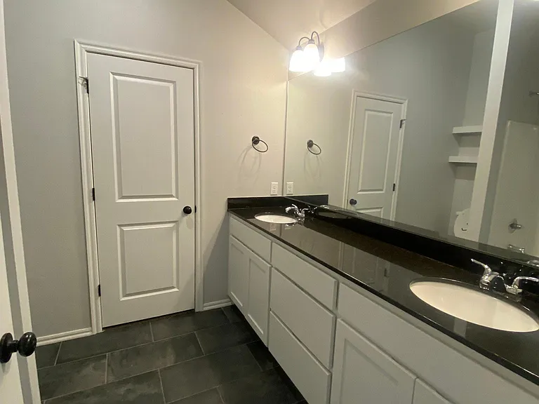 813 Coles Creek Ln — Photo 10