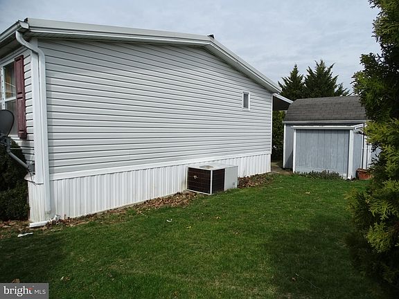 3rd image of 156 Medallion Dr