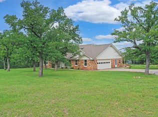290 Burwick Rd, Jacksboro, TX 76458