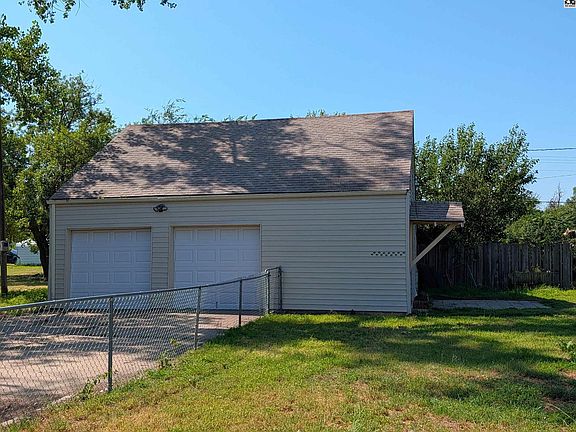 4th image of 1817 E 30th Ave