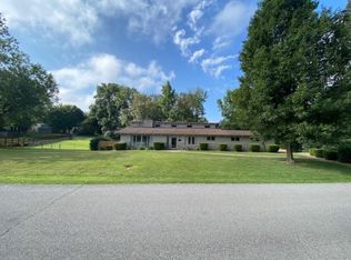 922 Bell Dr, Madisonville, KY 42431