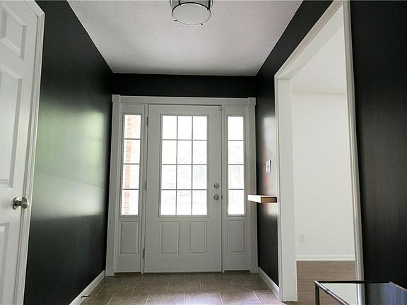 4th image of 1110 Loughery Ln