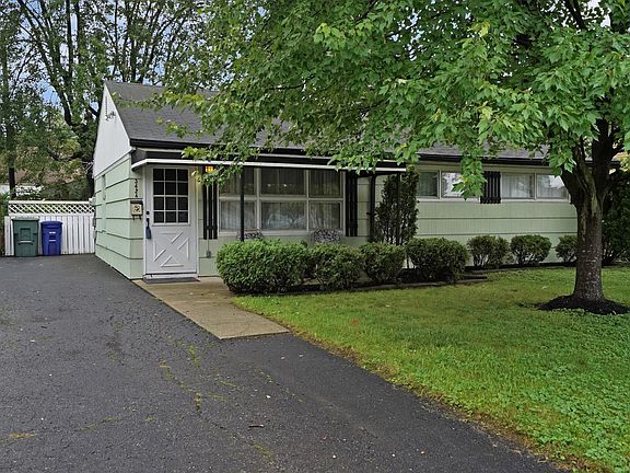 3rd image of 3424 Homestead Dr