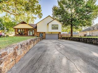 406 Mockingbird Ln, Wagoner, OK 74467