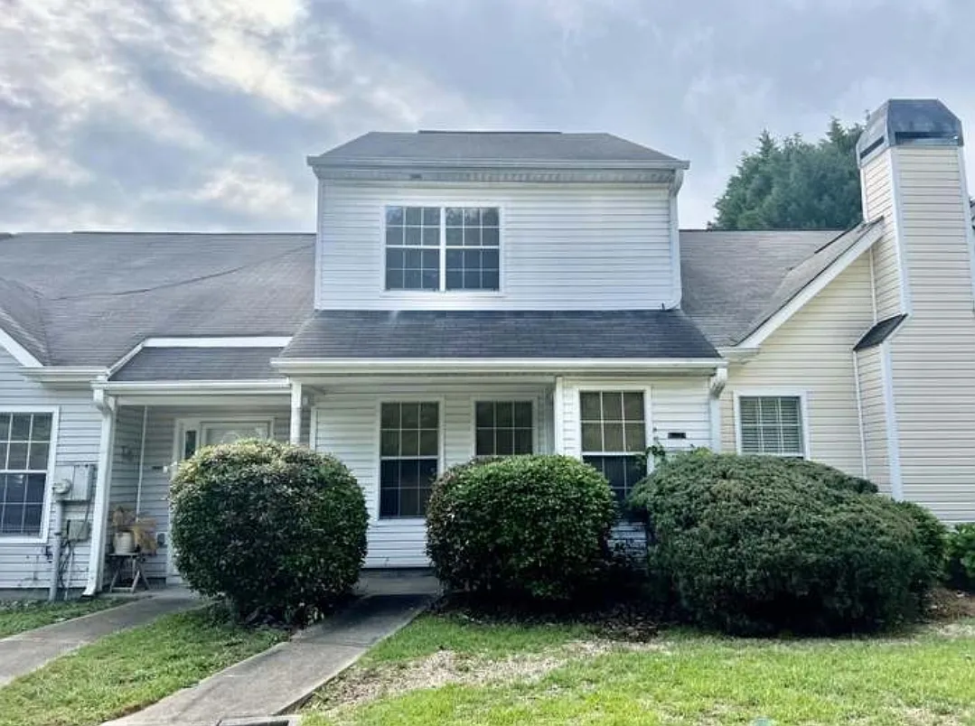 2 bed, 1.5 bath, 1128 sqft, $1,650 — Photo 1