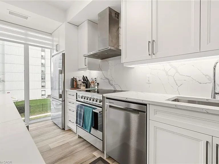 500 Brock Ave #201 — Photo 3