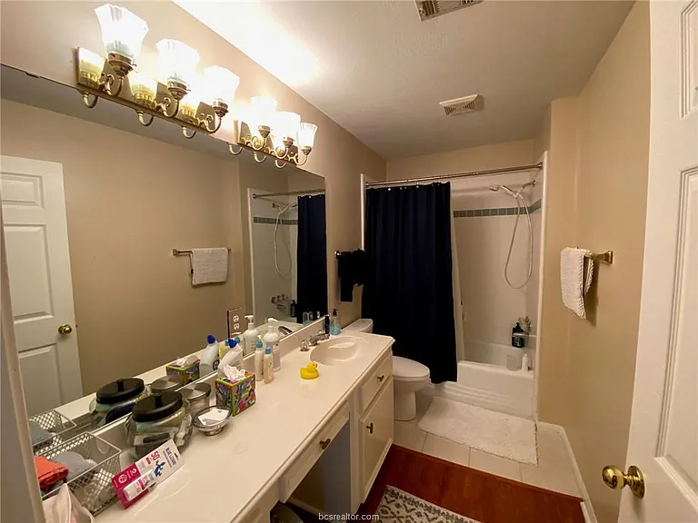 4903 Bay Oaks Ct — Photo 9