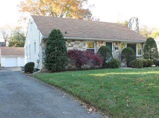 5 Sunset Ct, Freehold, NJ 07728