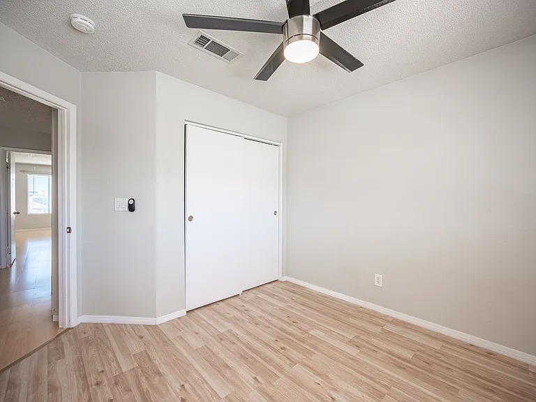 7660 Kalmalii Ave — Photo 4