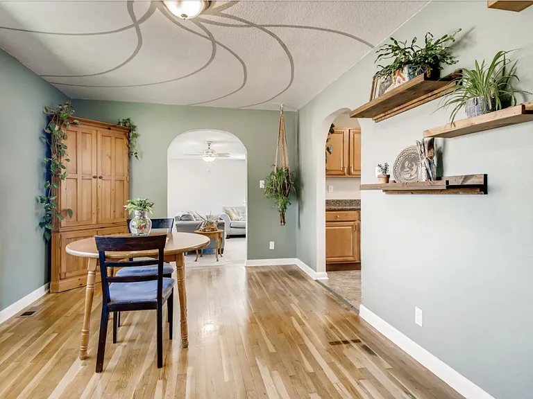 2605 S Hooker St — Photo 11