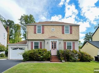 37 Lunn Avenue, Bergenfield, NJ 07621