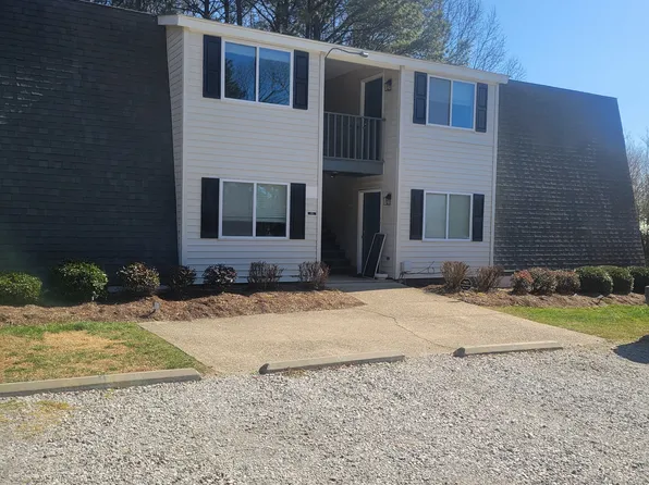 612 Germaine St #C, Apex, NC 27502