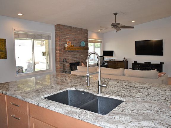3rd image of 10670 E Becker Ln
