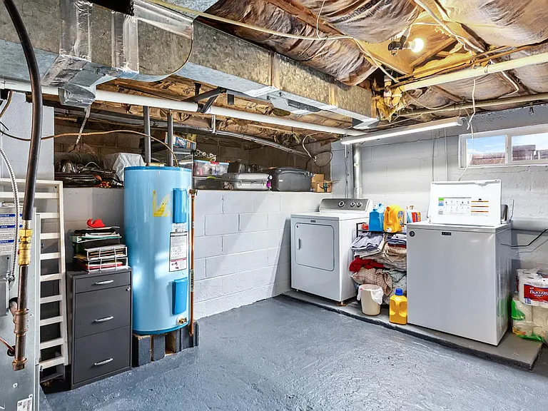1002 Shakespeare Ave — Photo 24