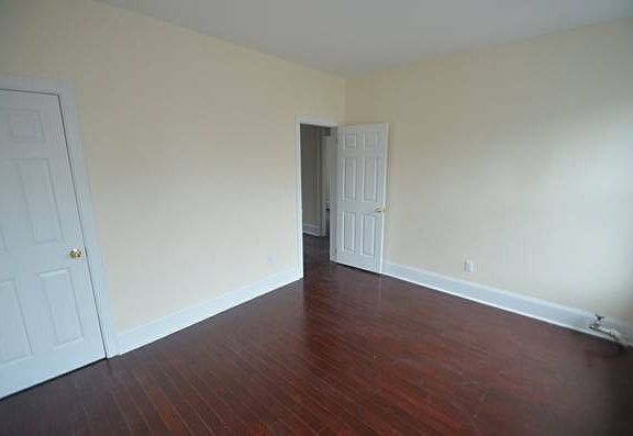 3rd image of 174 W 137th St #19A