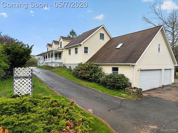 4th image of 5081 Vines Rd