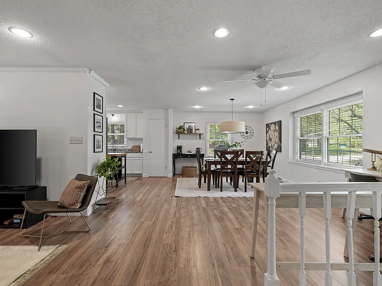 3601 Bridge Manor Dr — Photo 8