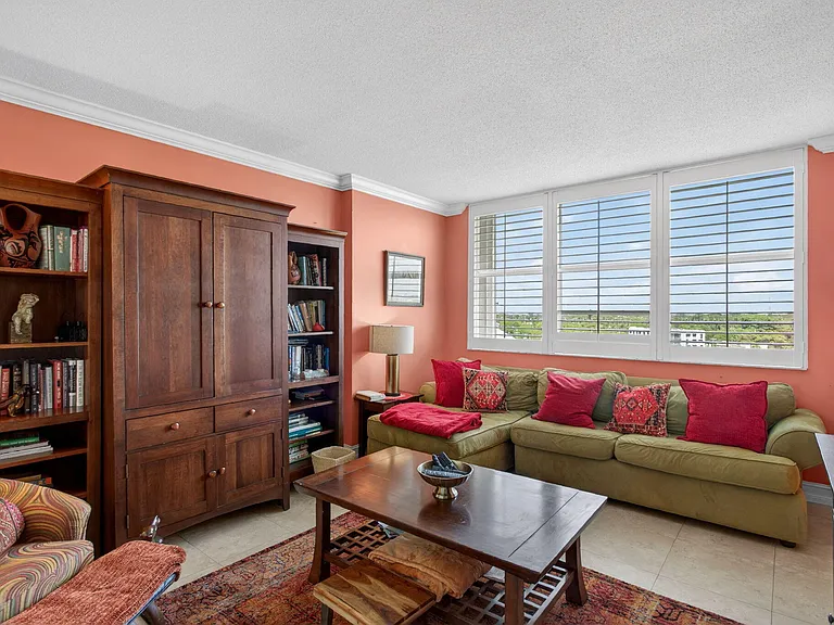 2600 N Flagler Dr #911 — Photo 24