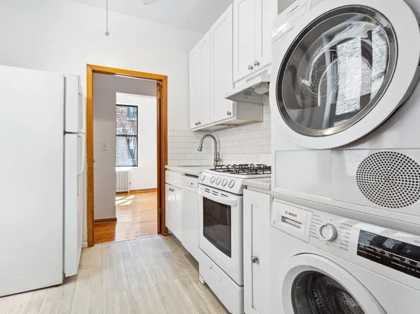 208 East 83rd Street image 1 of 8