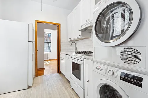 208 E 83rd St #5E Photo 1 208 E 83rd St #5E Photo 1
