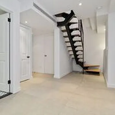 Rented by REAL New York | media 7