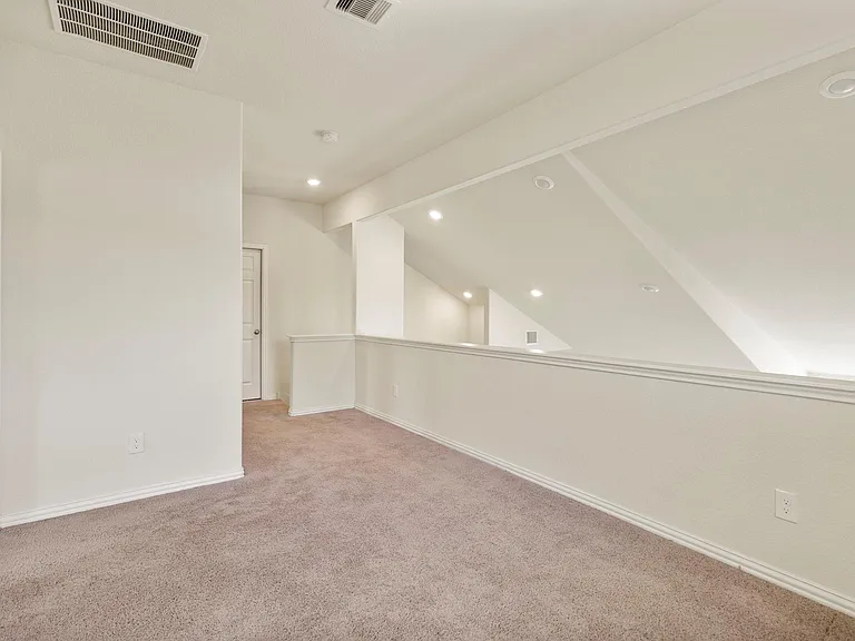 216 N Lynx Trl — Photo 19