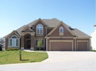 5718 NE Timber Hills Dr, Lees Summit, MO 64064