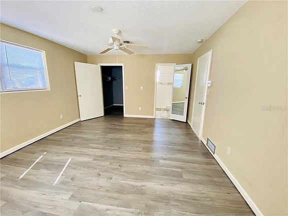 2nd image of 1255 Golfview Dr