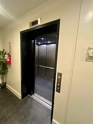 Rented by REAL New York | media 21