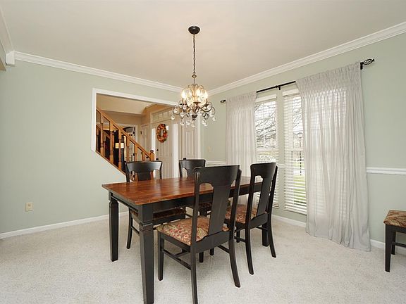 5th image of 615 Woodburn Ln