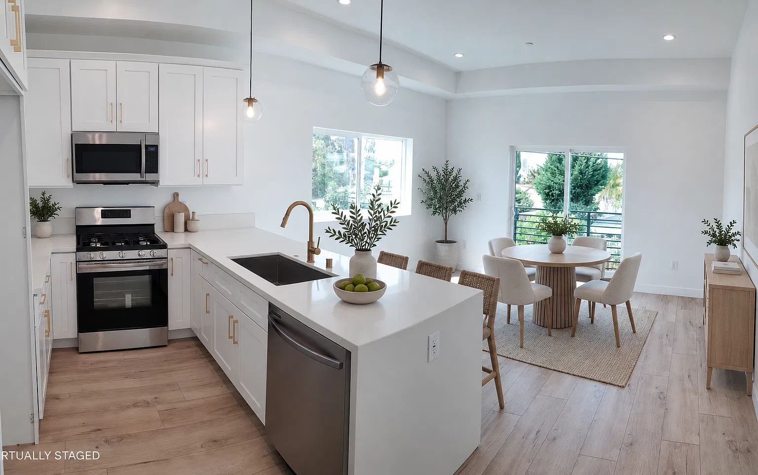 3 bed, 2.5 bath, 1800 sqft, $4,350 — Photo 3