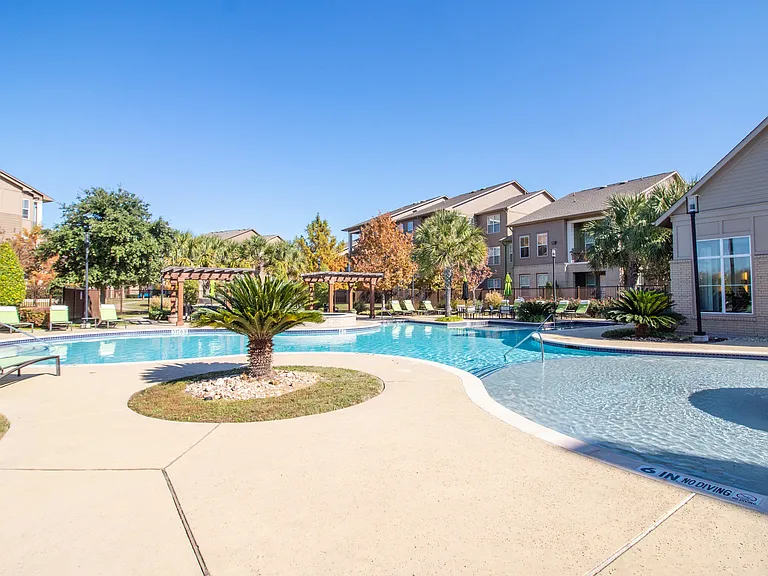 Encore Landing Apartment Homes — Photo 4