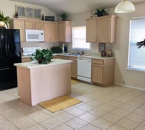 4th image of 6907 Baybridge Dr