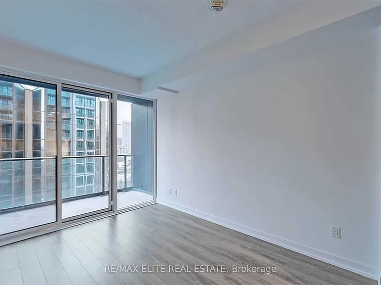 20 Edward St #1307 — Photo 9