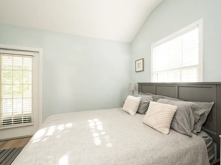 904 Terry Ln #4 — Photo 3