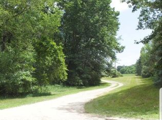 7860 Byron Rd, Howell, MI 48855