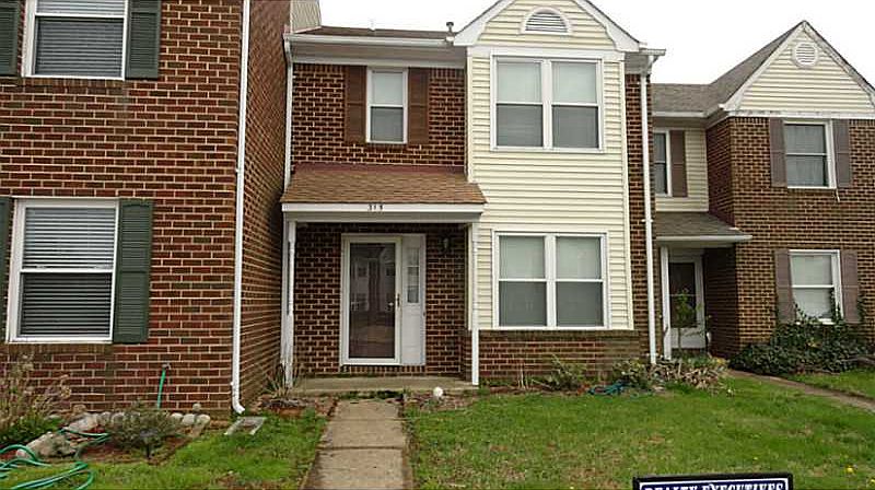 1st image of 315 Fairfax Ter