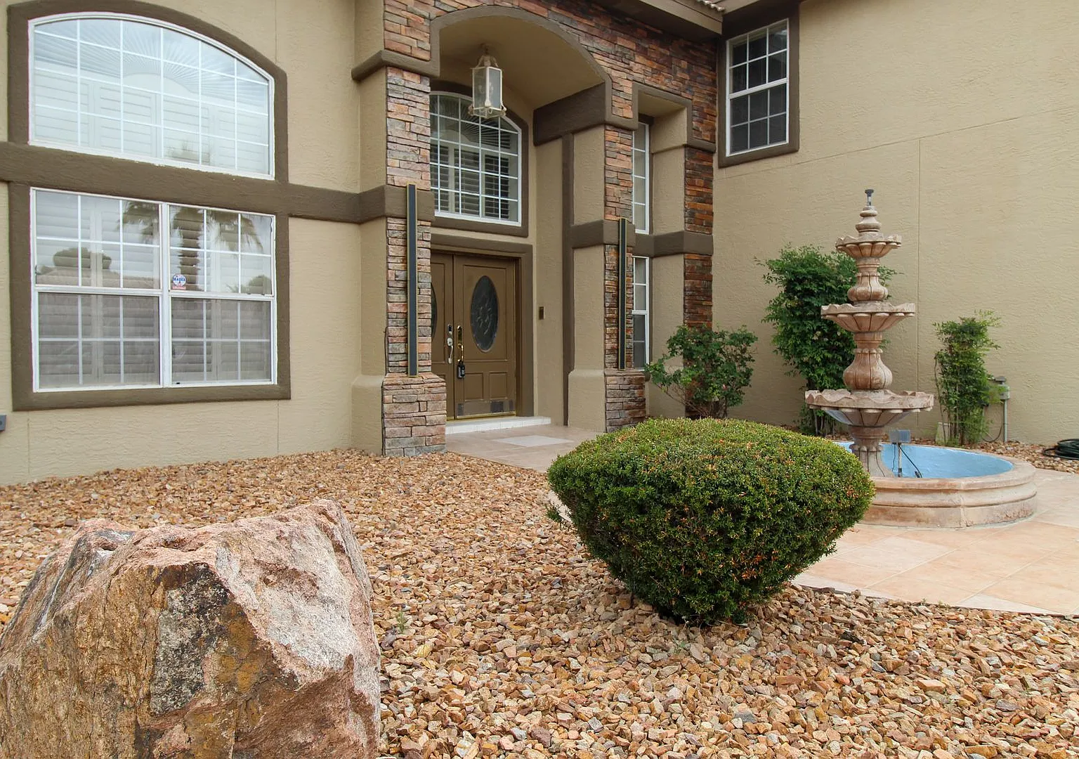 1984 Paseo Granada Ln Cul-de-Sac Luxury with Pool & Solar in Los Paseo Vista Hills — Photo 2