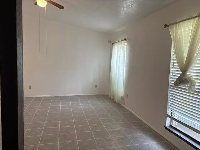 14667 Lourdes Dr — Photo 9