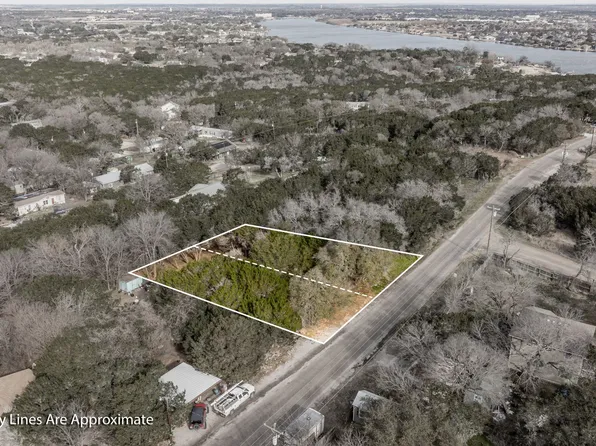 910 Scenic Dr, Granbury, TX 76048