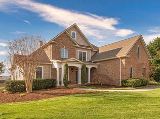 570 Conkinnon Dr, Lenoir City, TN 37772