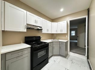 555 68th St #1E, West New York, NJ 07093