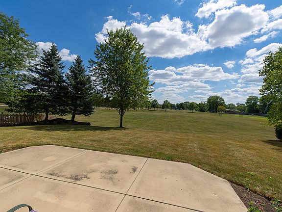 5th image of 205 Andrew Ln